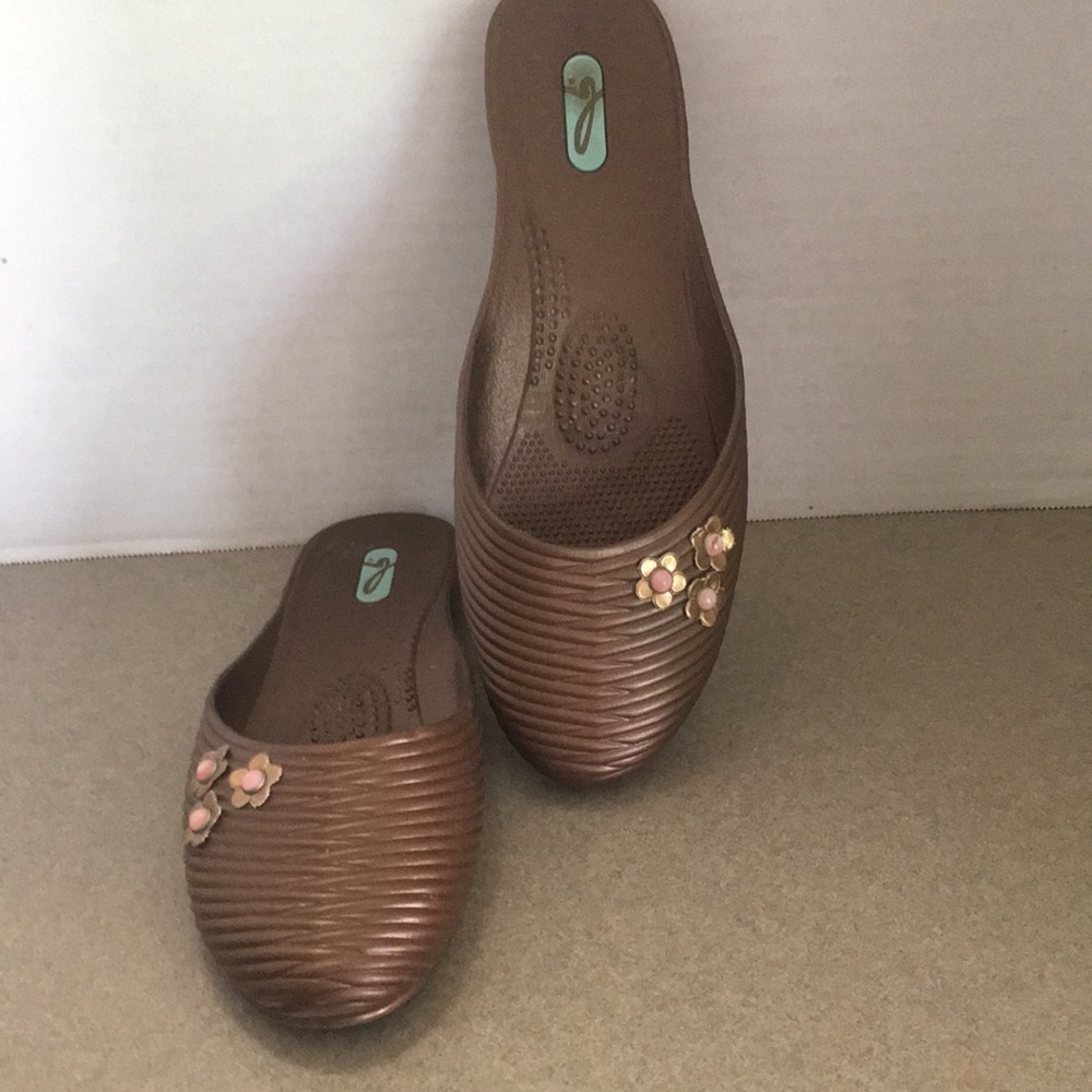 OKA b. Shoes